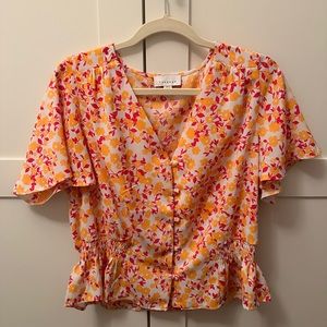 Gorgeous floral top!